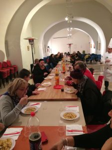 cena con i poveri