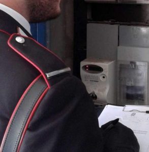 Furto di energia elettrica a Lioni: commerciante arrestato dai Carabinieri