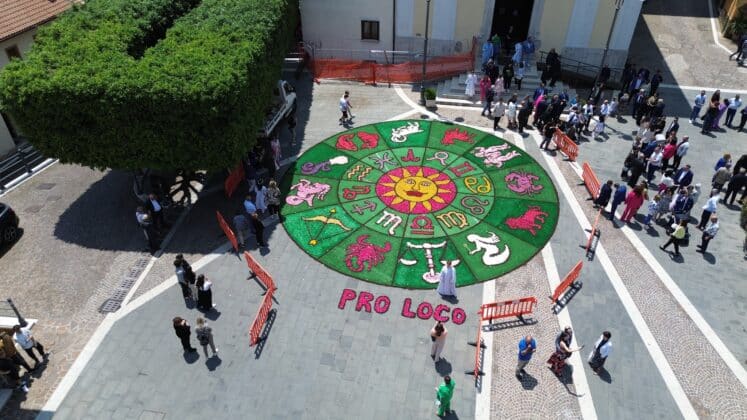 Infiorata di Carife